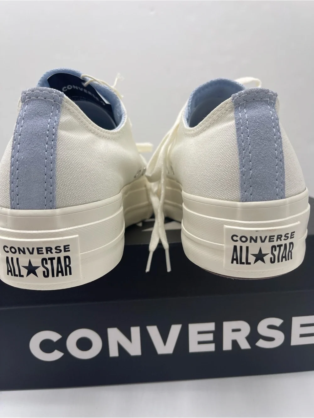 Converse CTAS LIFT OX EGRET/EGRET/BLUE SUPER-MOON Low Top Platform Sneakers